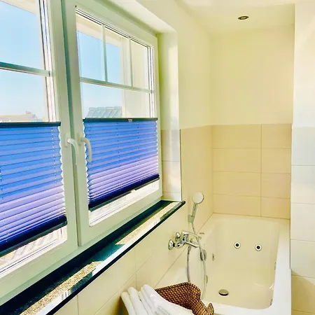 Lejlighed Ruegen Mit Unglaublichem Meerblick & Strandnaehe Mit Sauna - Whirlwanne *