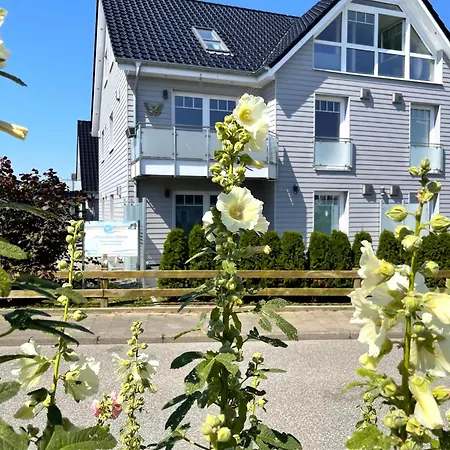 Ruegen Mit Unglaublichem Meerblick & Strandnaehe Mit Sauna - Whirlwanne *